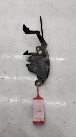 Cerradura de Capot Nissan Terrano II (1993-2006)