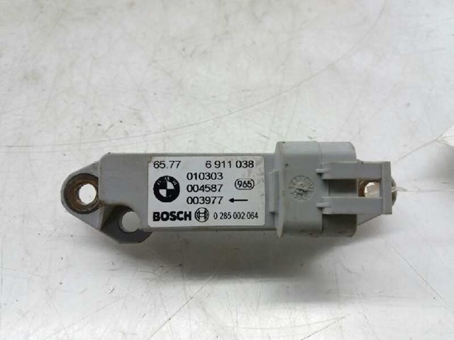 65776911038 BMW