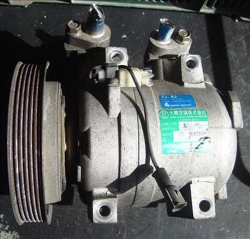 SSANG YONG 6611303115 Compresor de aire acondicionado  disponible Valladolid