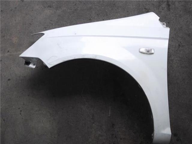 Aleta delantera izquierda 663111C350D HYUNDAI