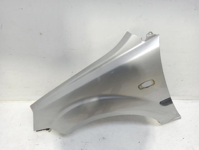 663111G350 Aleta delantera izquierda  disponible Utrera