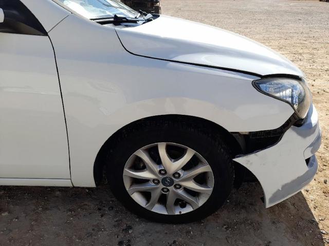 Guardabarros delanteros derecho 663212L030 HYUNDAI