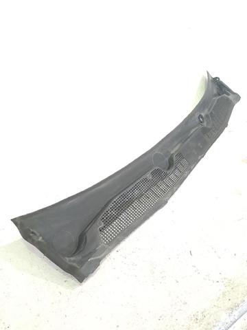 RENAULT 668110003R Vierteaguas comprar Pamplona