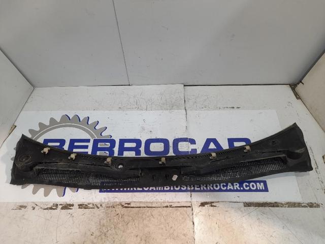 668110003R Canaleta del parabrisas  comprar en Zaragoza