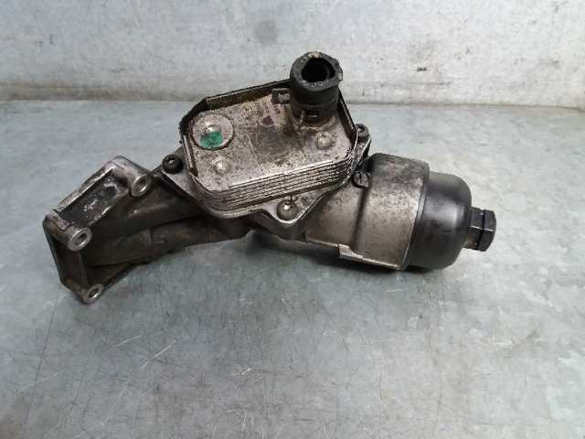 Enfriador de aceite  6681800065 MERCEDES