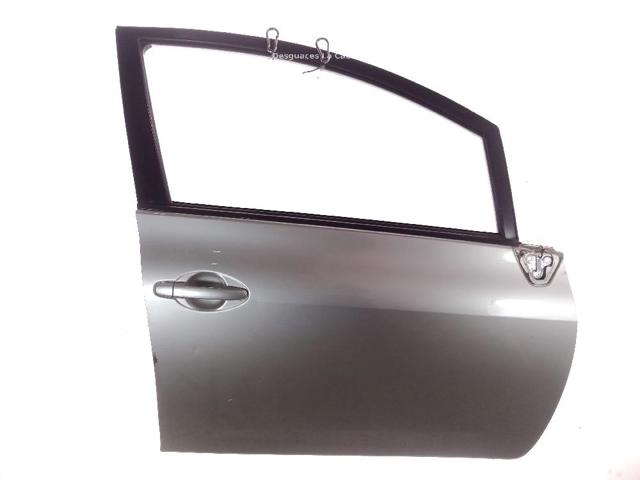 Puerta delantera derecha 6700102260 Toyota