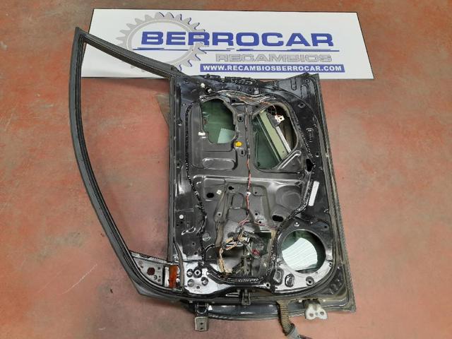 6700105050 Puerta delantera derecha  disponible Utrera