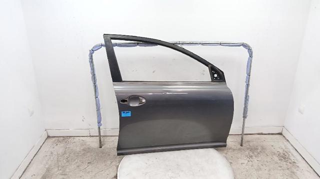 6700105050 TOYOTA Puerta delantera derecha comprar Alcalá
