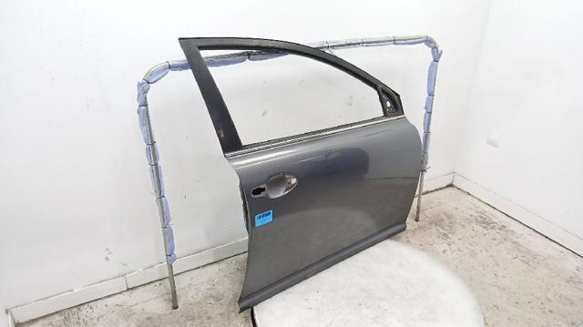6700105050 Puerta delantera derecha  disponible Málaga