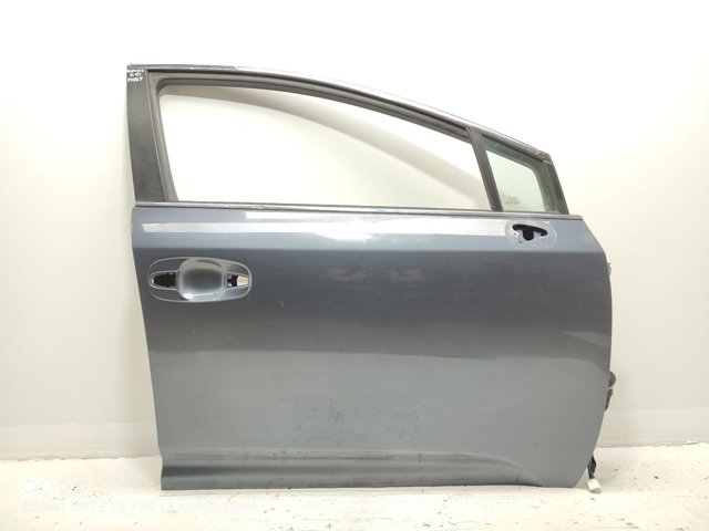 Puerta delantera derecha 6700105070 Toyota