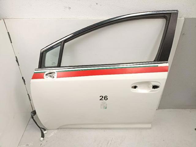 Puerta delantera izquierda 6700205070 Toyota