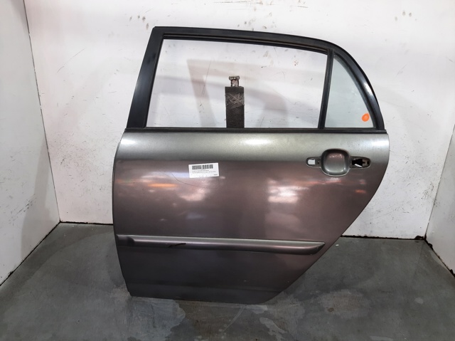 Puerta trasera izquierda Toyota Corolla E12U
