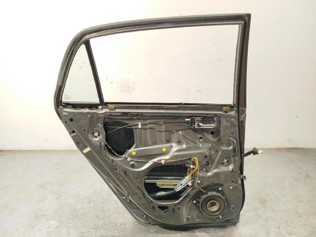 Puerta trasera izquierda Toyota Corolla E12U