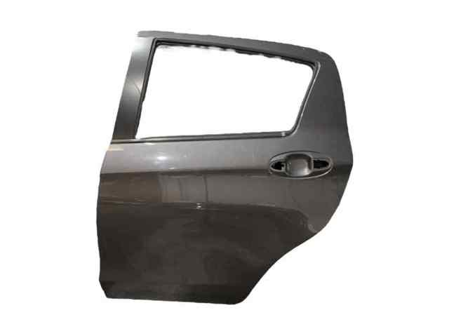 Puerta trasera izquierda 670040D210 Toyota