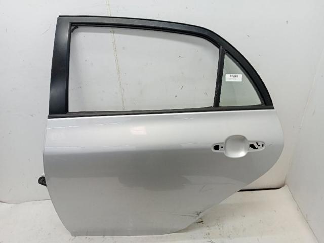 Puerta trasera izquierda 6700412A20 Toyota