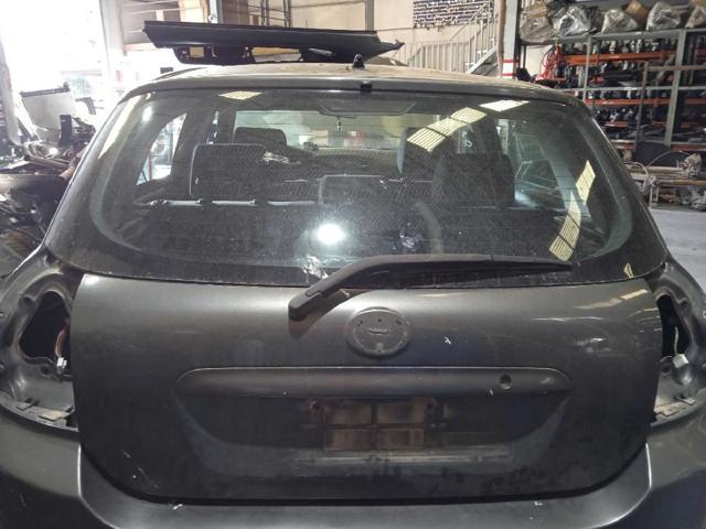 Porton trasero Toyota Corolla  (2002-2006)