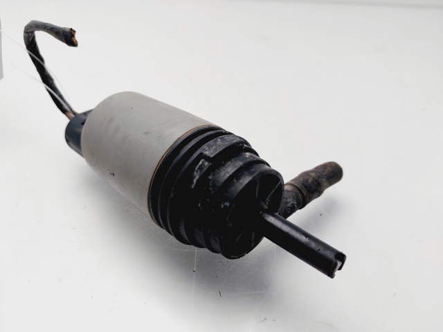 67126934159 BMW Bomba de agua limpiaparabrisas, delantera  en stock Huelva
