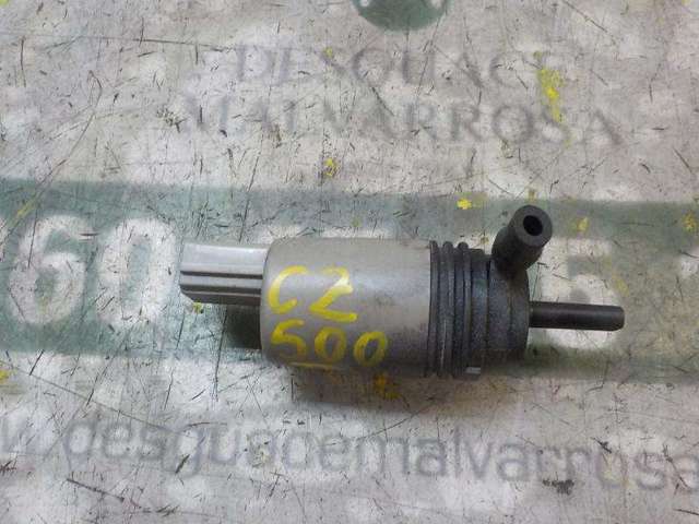 67127302589 BMW Bomba de agua limpiaparabrisas, delantera  en stock Huelva