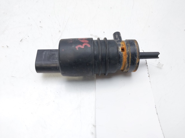 67128362154 BMW Bomba de agua limpiaparabrisas, delantera  en stock Gandía