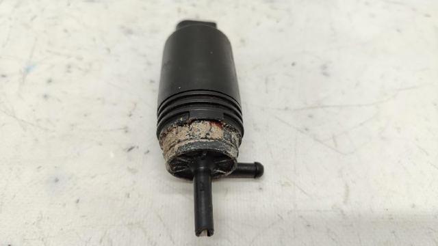 67128377612 Bomba de agua limpiaparabrisas, delantera  en stock Sabadell