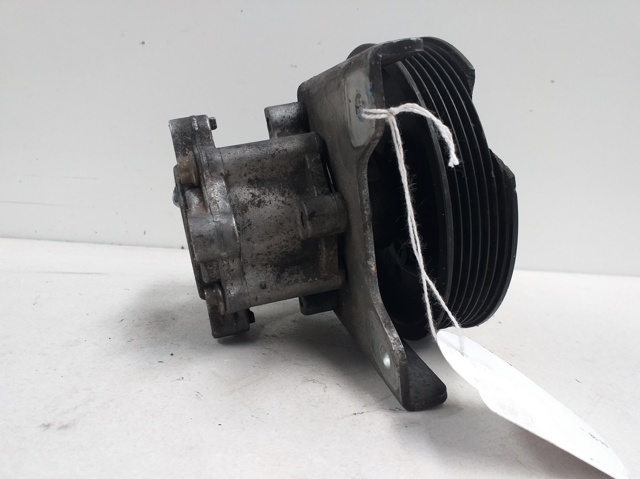Bomba de dirección asistida  6756582 BMW