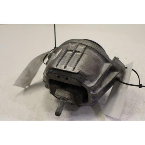 6760330 BMW