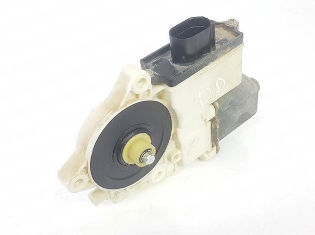 Motor eléctrico, elevalunas, puerta delantera derecha 67626925964 BMW