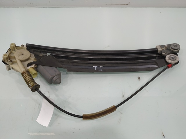 67628360512 Motor del elevalunas de la puerta delantera derecha comprar Girona