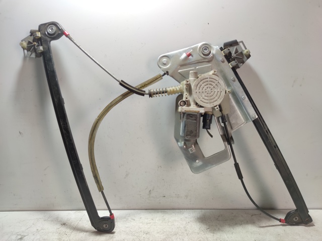 67628360512 Motor del elevalunas de la puerta delantera derecha  en stock Sabadell