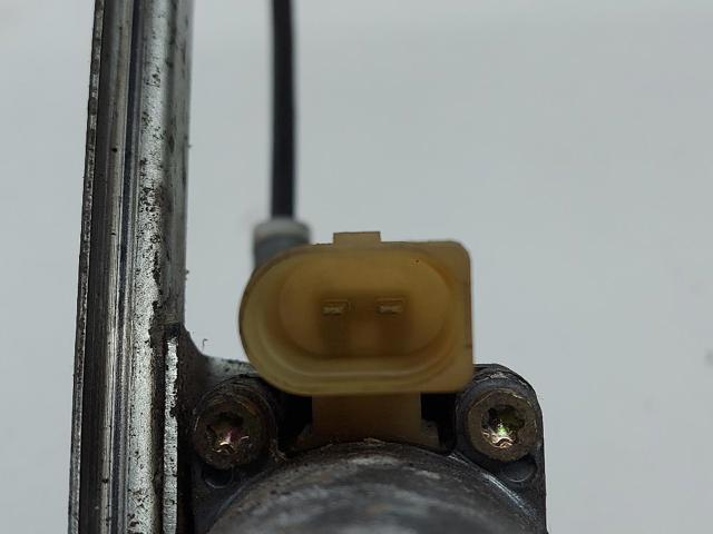 676283620640 Motor del elevalunas de la puerta trasera izquierda  disponible Málaga