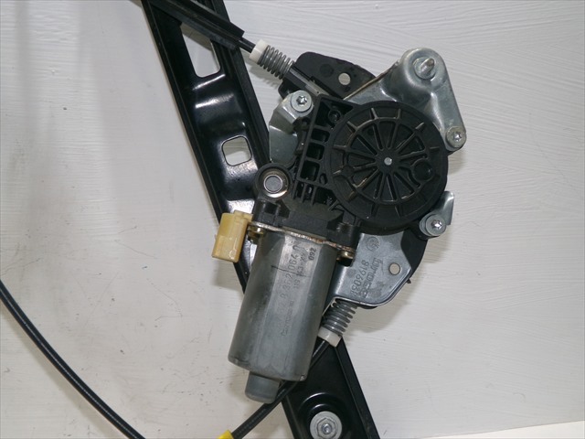 676283620640 Motor del elevalunas de la puerta trasera izquierda  comprar en Reus