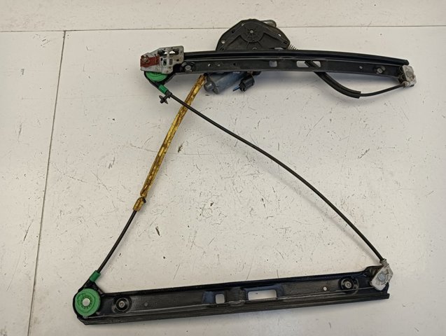 676283620640 Motor del elevalunas de la puerta trasera izquierda  en stock Sabadell