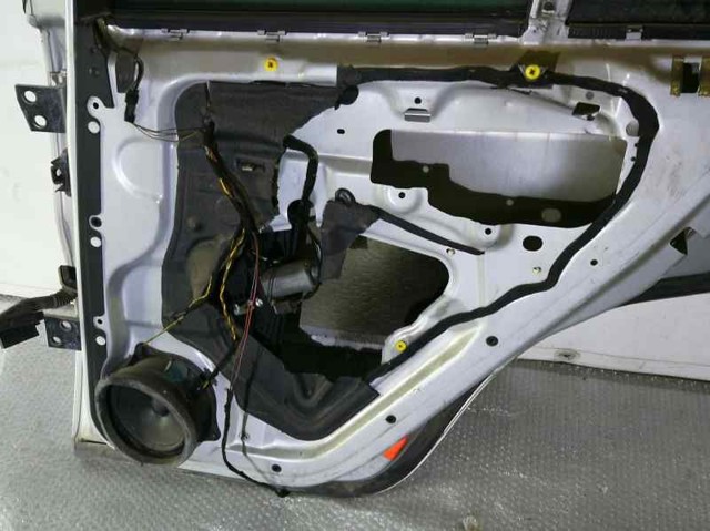 BMW 676283620640 Motor del elevalunas de la puerta trasera izquierda  disponible Valladolid