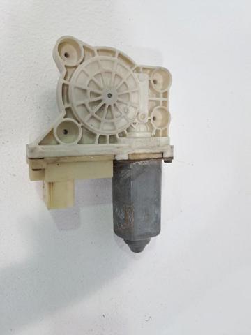 Motor eléctrico, elevalunas, puerta delantera derecha 67628382002 BMW