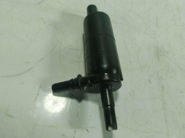 67637217792 BMW Bomba-motor de lavafaros  en stock Córdoba