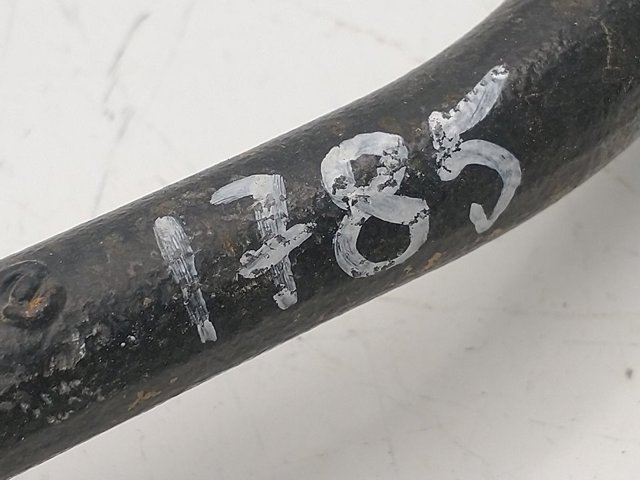6768989 Brazo inferior izquierdo/derecho de suspensión delantera  disponible Málaga