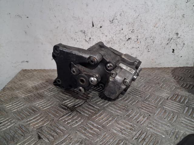 Bomba de dirección asistida  678148603 BMW