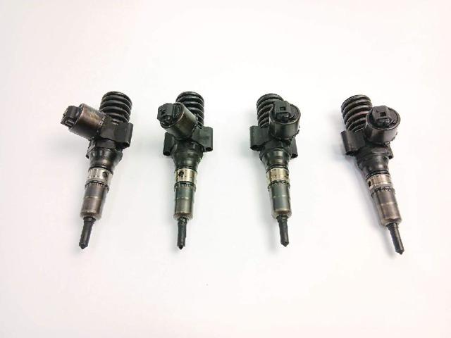 Comprar Inyector de combustible Mitsubishi Grandis  NAW a bajo precio