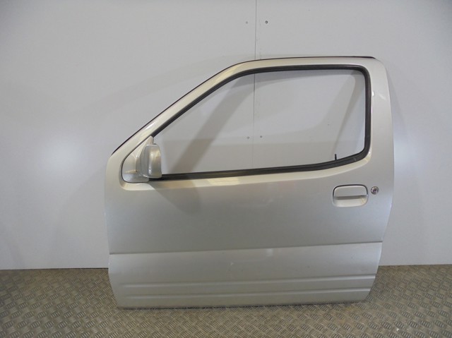 Puerta delantera izquierda 6800280G00 Suzuki