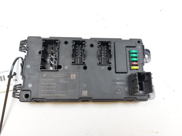 6809049 BMW