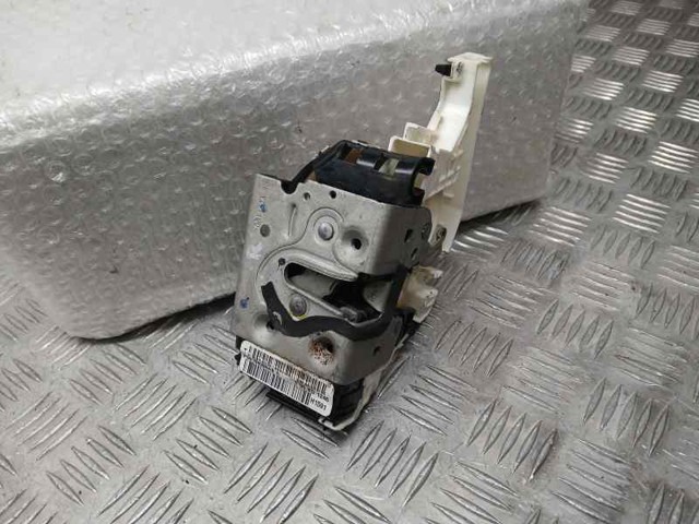 68164358AB Cerradura de puerta delantera derecha comprar Girona