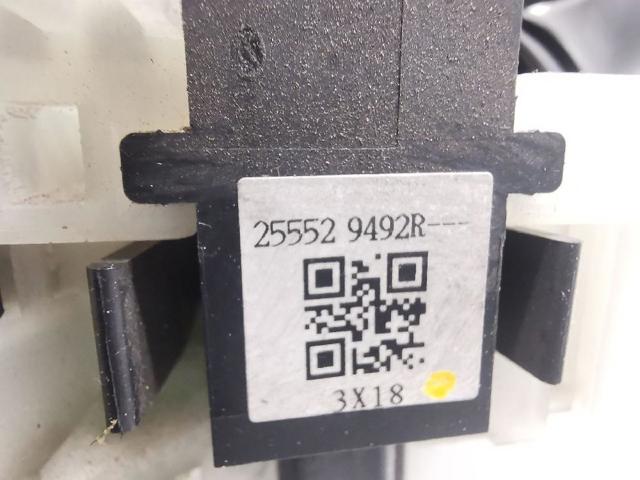 RENAULT 681720005R Conmutador de la columna de dirección completo  disponible Valladolid