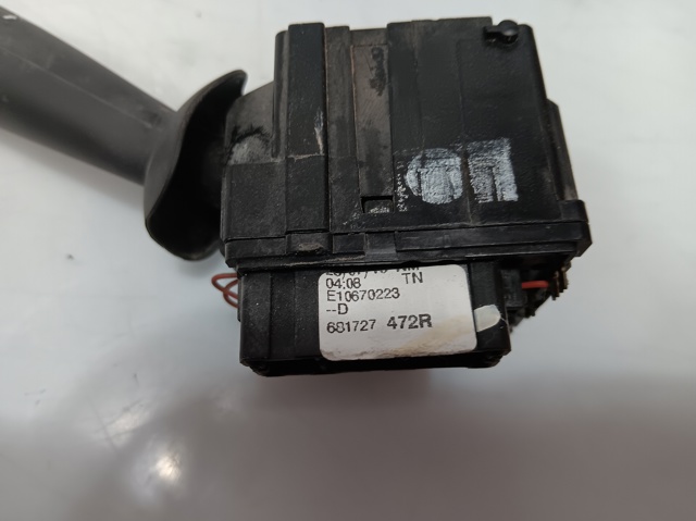 RENAULT 681727472R Conmutador derecho de la columna de dirección  disponible Lugo
