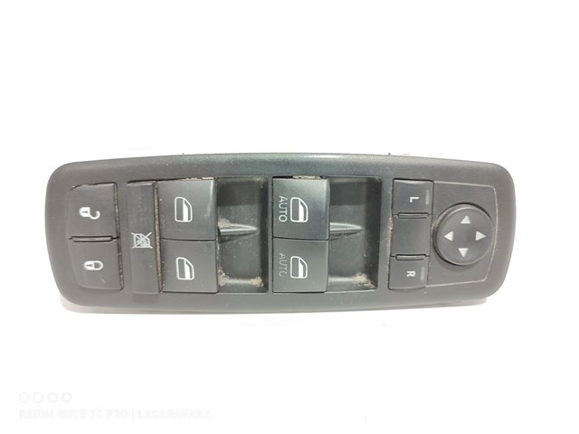 Unidad de control elevalunas delantera izquierda 68231805AA Chrysler