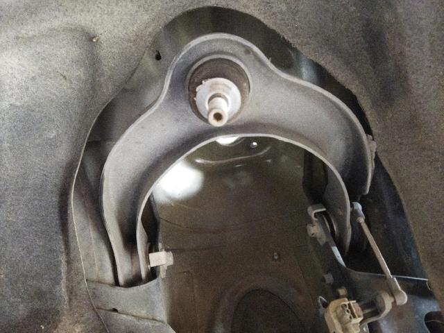 Brazo superior derecho de la suspensión delantera 68282328AA CHRYSLER