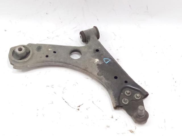 Brazo inferior derecho de la suspensión delantera 68318010AE CHRYSLER