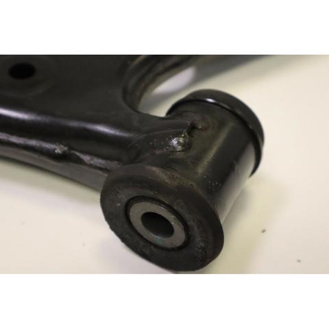 68318010AG Brazo inferior derecho de la suspensión delantera  comprar en Reus