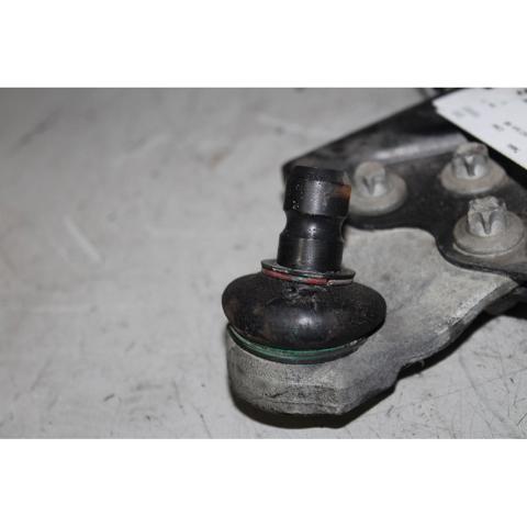 68318011AG Brazo inferior izquierdo de la suspensión delantera  comprar en Pontevedra