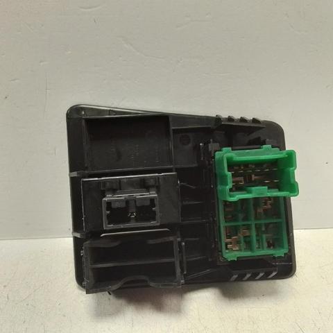 68485JD900 NISSAN  comprar en Lleida