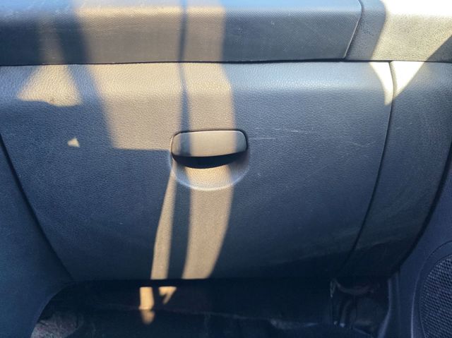 RENAULT 685116430R Tapa guantera  en stock Terrassa